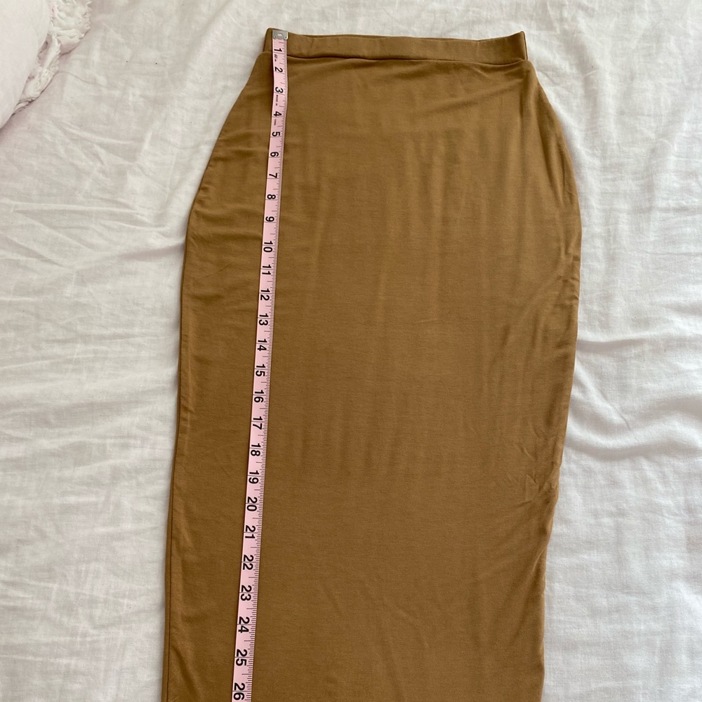 Midi skirt in camel color